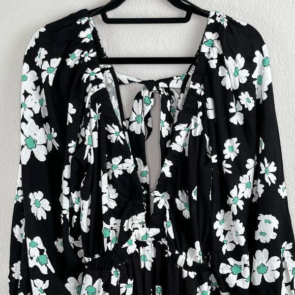 Topshop Black Daisy Floral Linen Long Sleeve V-Neck Short Romper 8/10 Medium NWT - Picture 4 of 14